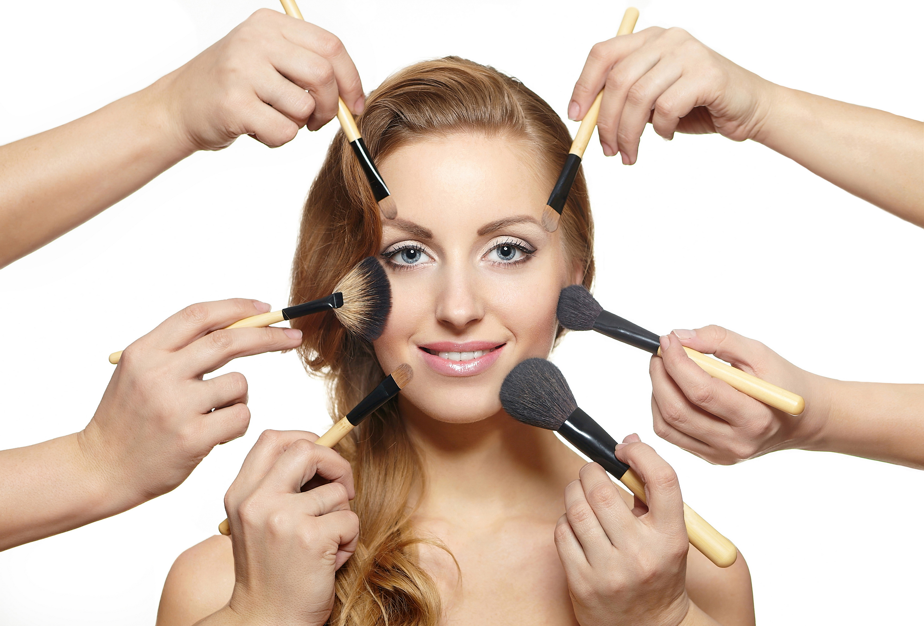 Home Makeup vs Salon Makeup